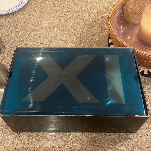 Jordan 11 Gamma Blue. Shoe Inserts, Plastic Cover, and Box Included SZ 10 - Picture 5 of 6